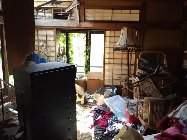 戸建て物件特有の大量の荷物を効率よく一括搬出する方法